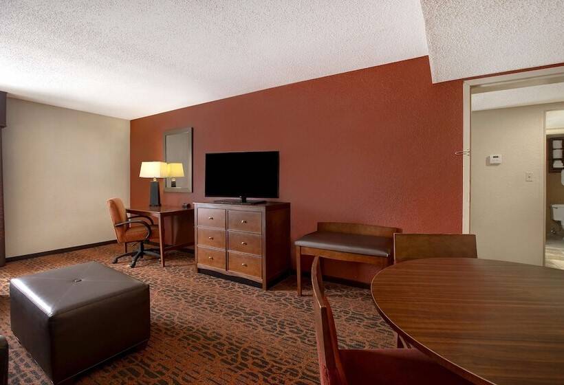هتل Hampton Inn Ft. Wayne Southwest