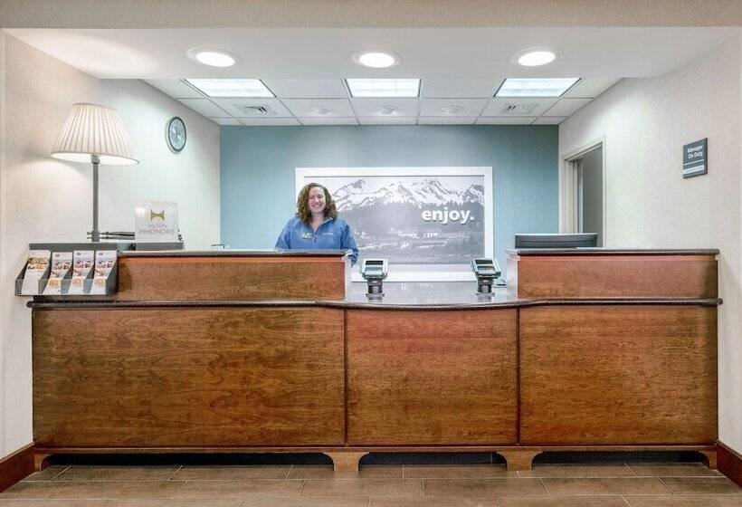 فندق Hampton Inn Frostburg