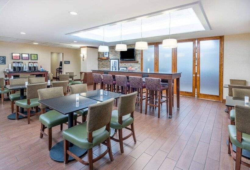 فندق Hampton Inn Frostburg