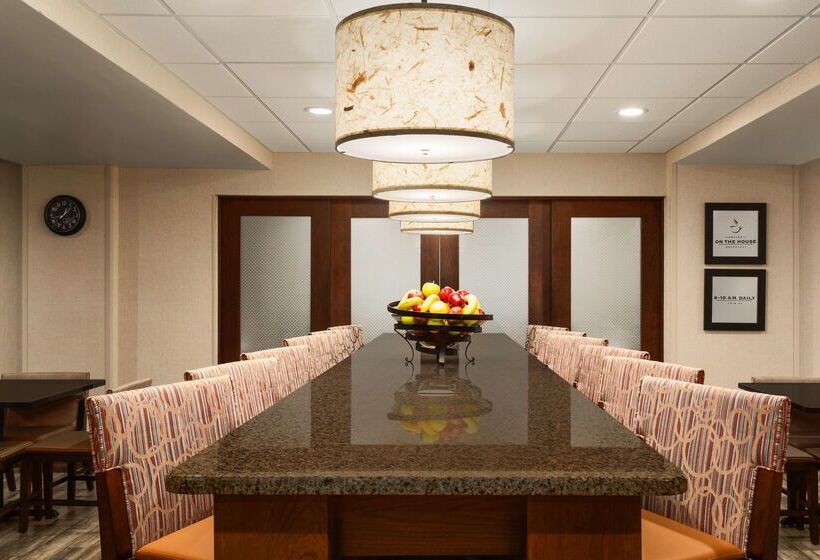 هتل Hampton Inn Fort Smith