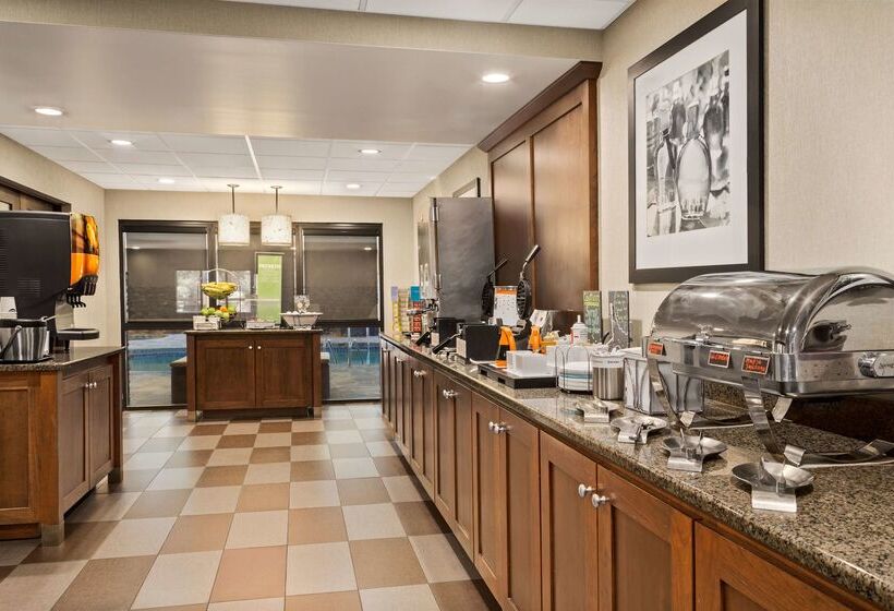 هتل Hampton Inn Fort Smith