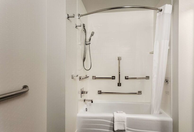 هتل Hampton Inn Fort Smith