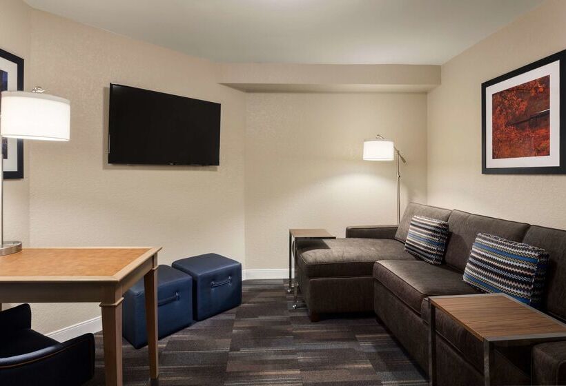 هتل Hampton Inn Fort Smith