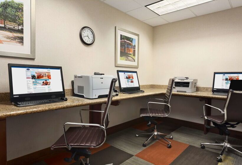 هتل Hampton Inn Fort Smith