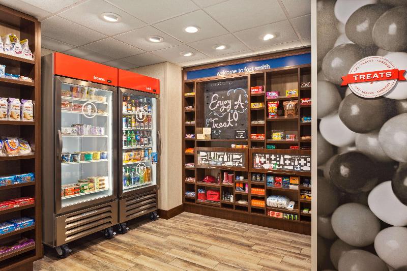 هتل Hampton Inn Fort Smith