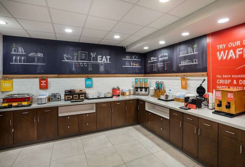 هتل Hampton Inn Gadsden