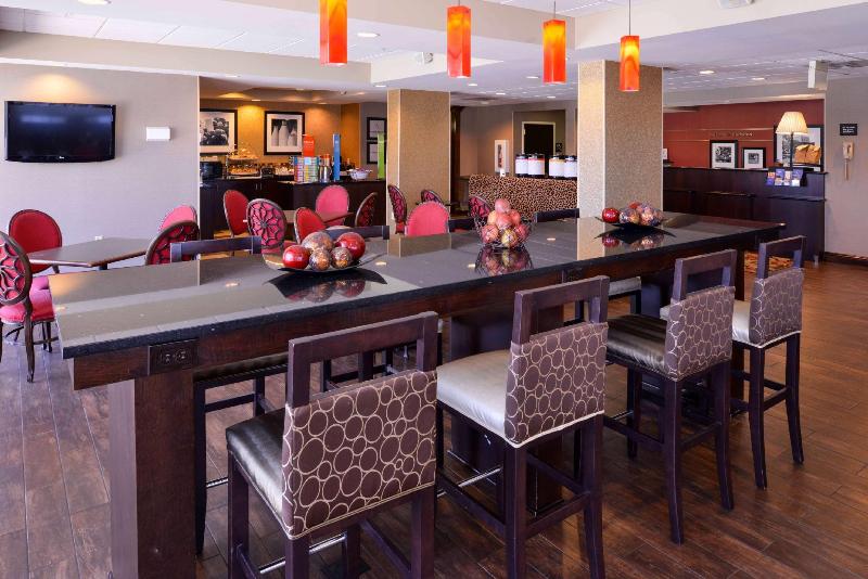 هتل Hampton Inn Gadsden