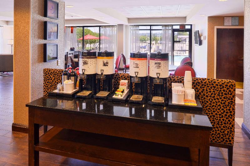 هتل Hampton Inn Gadsden