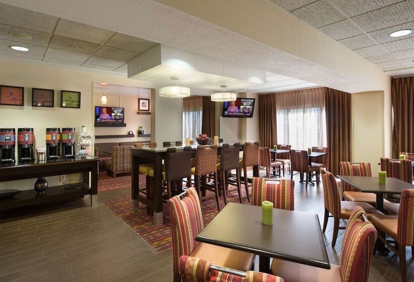 ホテル Hampton Inn Gainesville