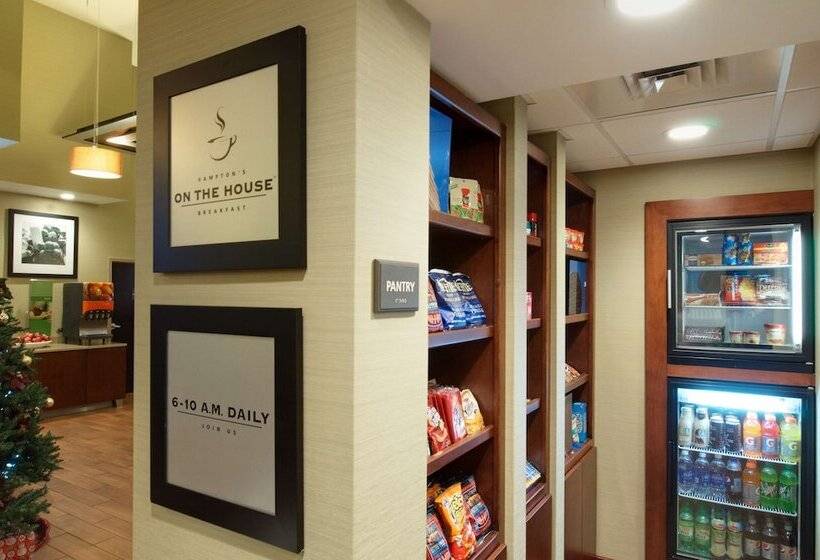 בית מלון כפרי Hampton Inn Gatlinburg