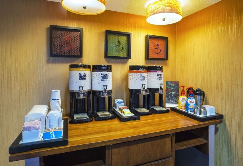 호텔 Hampton Inn Gaylord