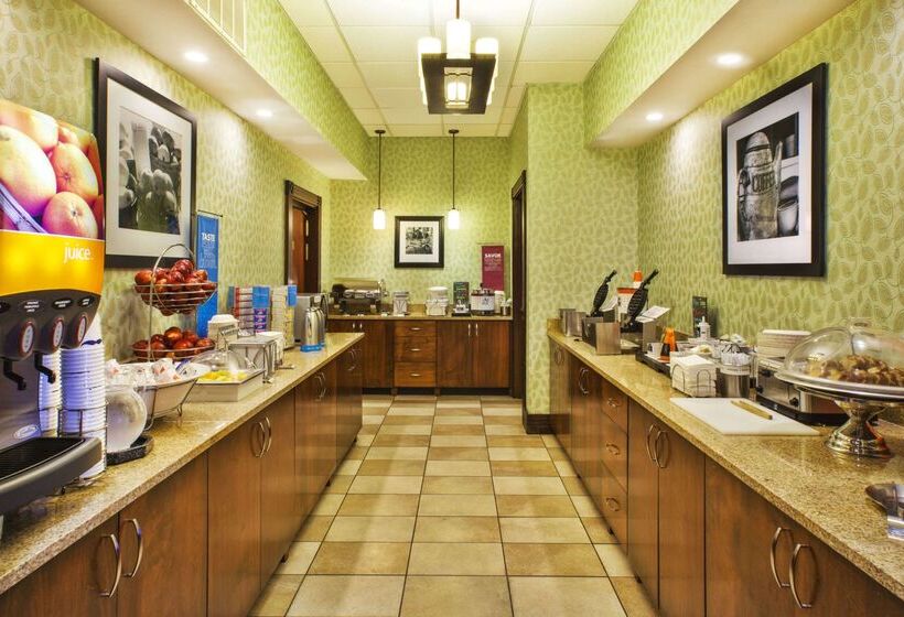 호텔 Hampton Inn Gaylord