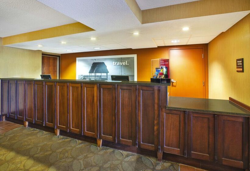 호텔 Hampton Inn Gaylord