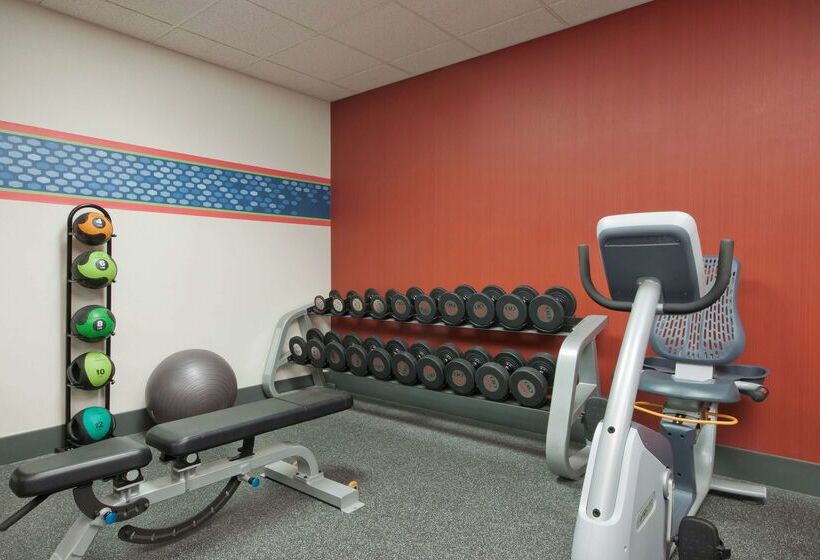 Отель Hampton Inn Grand Rapids North