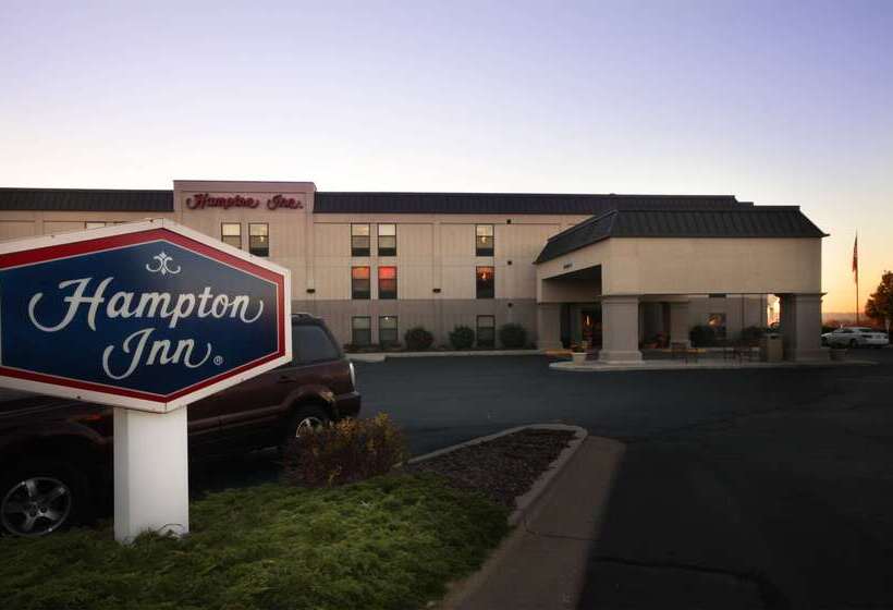 Отель Hampton Inn Grand Rapids North