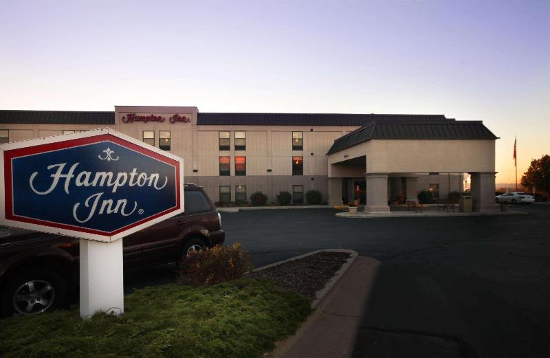 Отель Hampton Inn Grand Rapids North