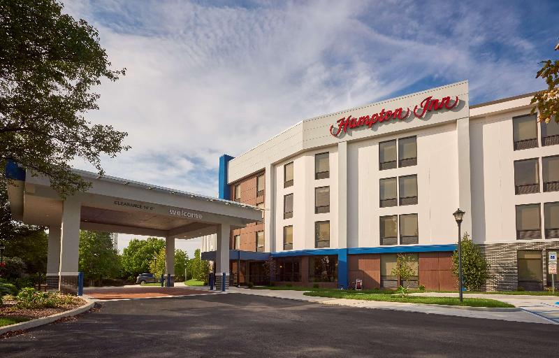 Отель Hampton Inn By Hilton Harrisburg West