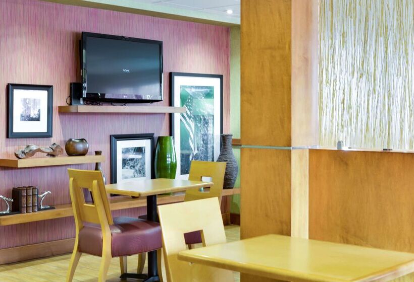 בית מלון כפרי Hampton Inn Harrisonburg   University