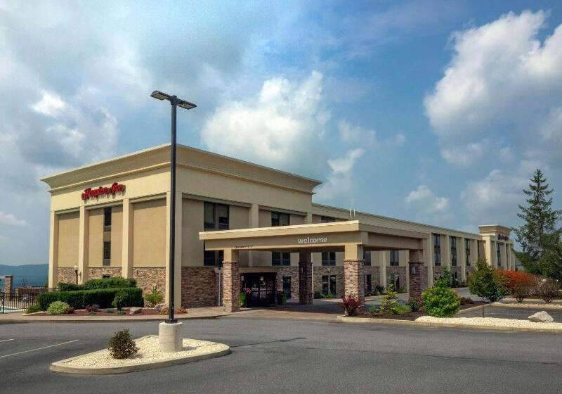 בית מלון כפרי Hampton Inn Hazleton