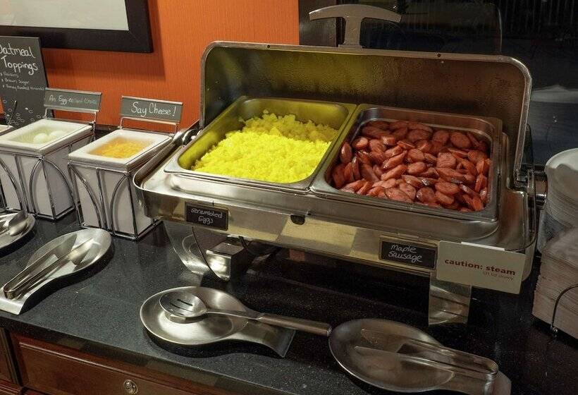 בית מלון כפרי Hampton Inn Hazleton