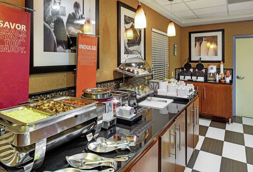 فندق Hampton Inn Helen