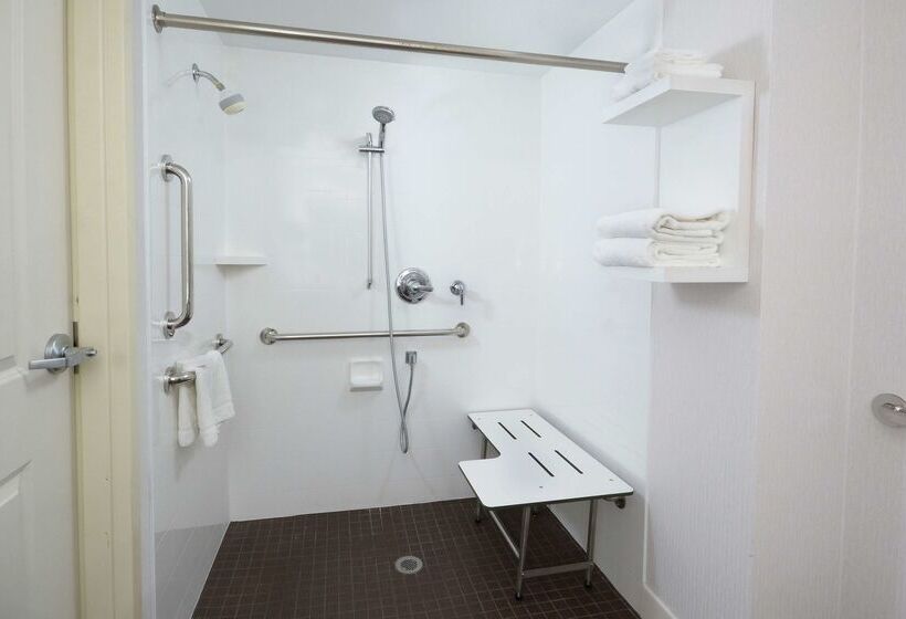 هتل Hampton Inn High Point