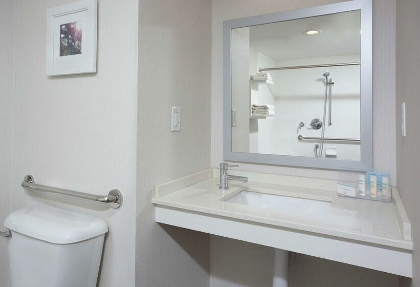 هتل Hampton Inn High Point