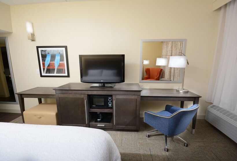 هتل Hampton Inn High Point