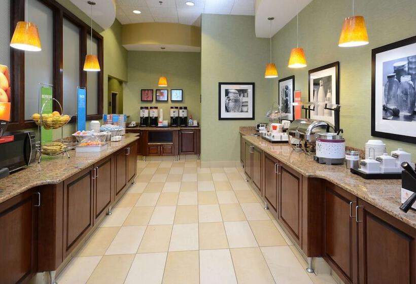 هتل Hampton Inn High Point