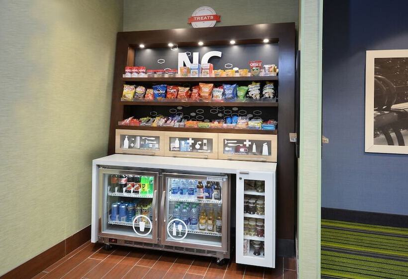 هتل Hampton Inn High Point