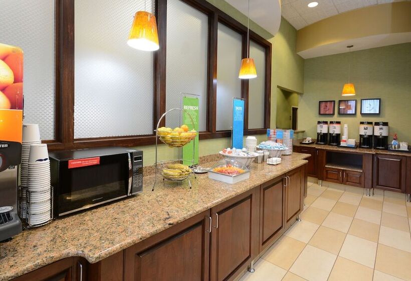 هتل Hampton Inn High Point