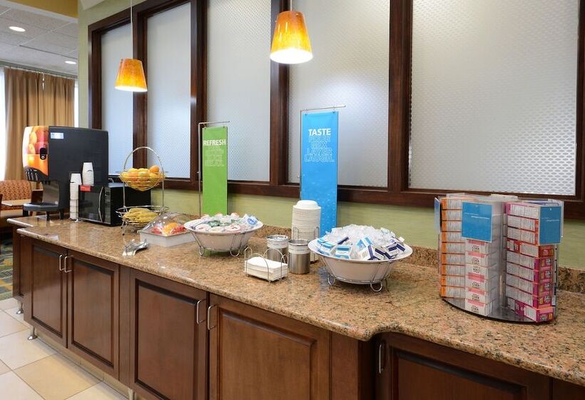 هتل Hampton Inn High Point