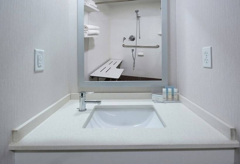 هتل Hampton Inn High Point