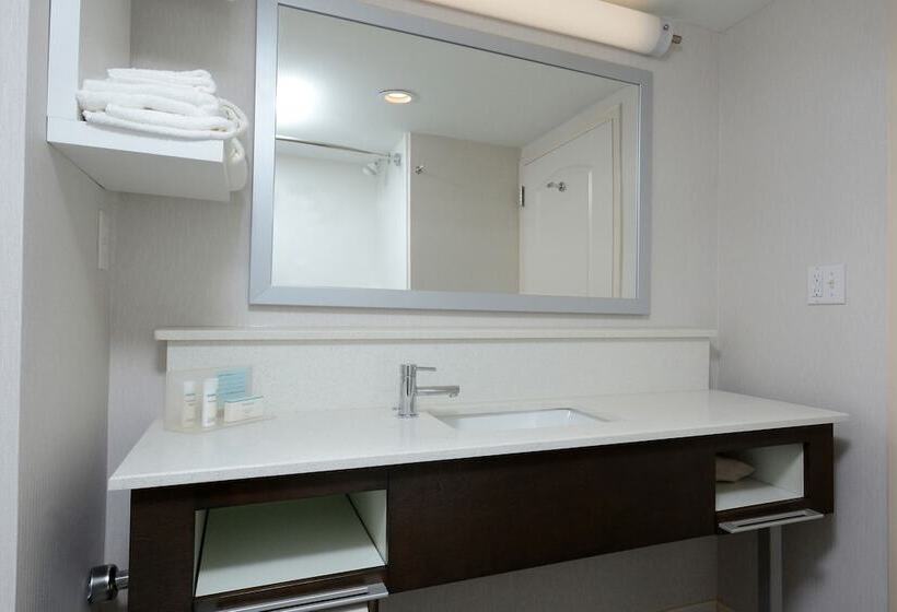 هتل Hampton Inn High Point