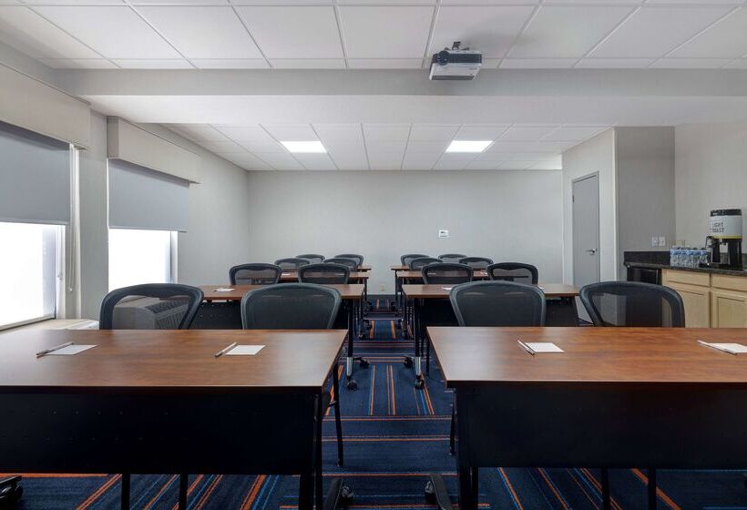 هتل Hampton Inn Hot Springs