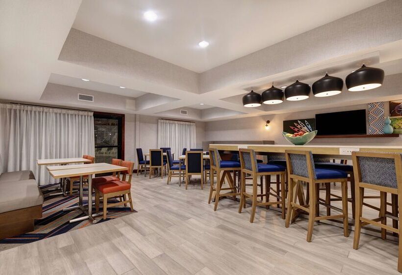 فندق Hampton Inn Hot Springs