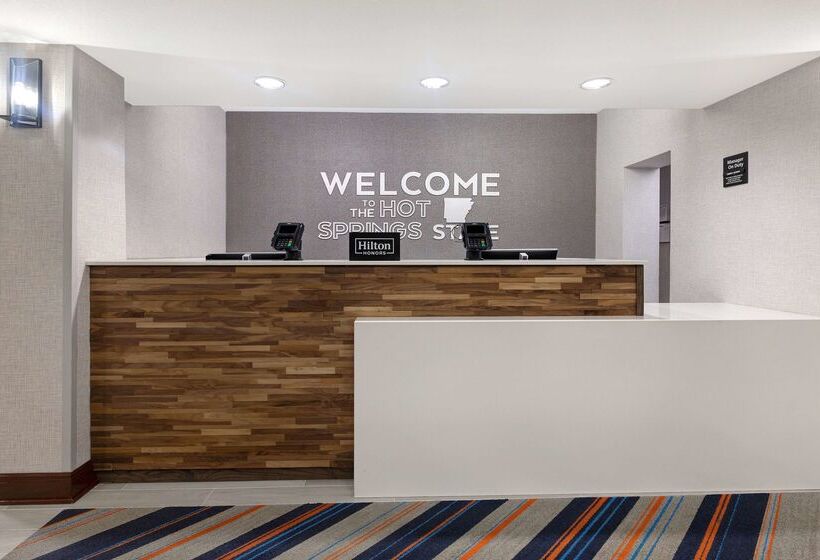 هتل Hampton Inn Hot Springs