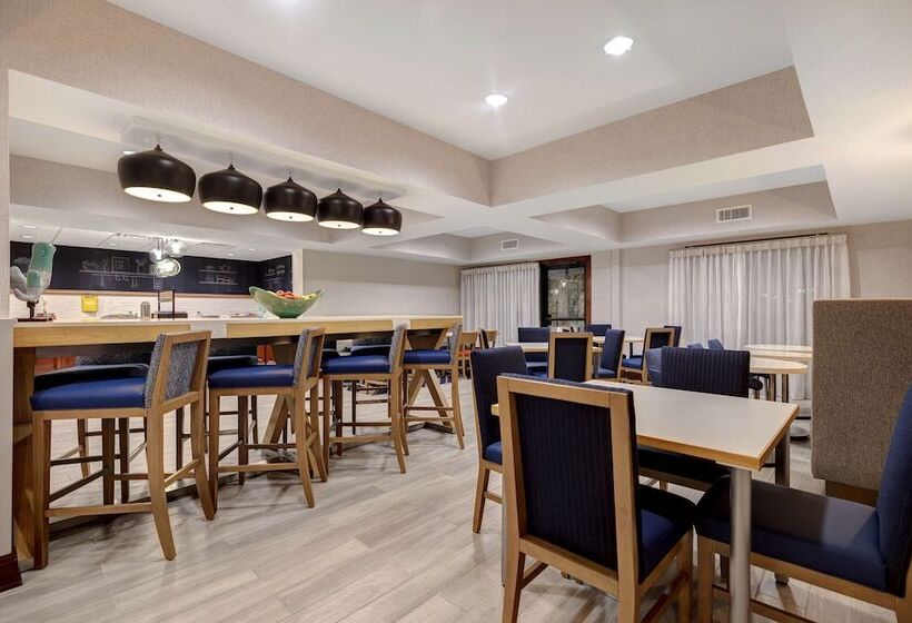 فندق Hampton Inn Hot Springs