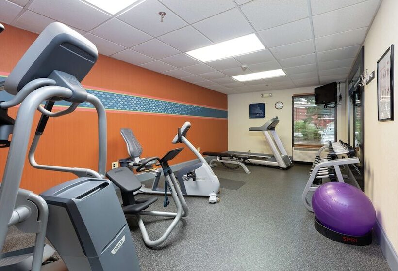 فندق Hampton Inn Houma