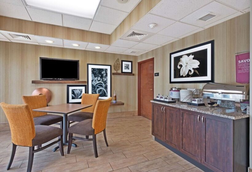 Отель Hampton Inn Huntington/barboursville