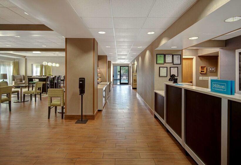 هتل Hampton Inn Huntsville Arsenal/south Pkway