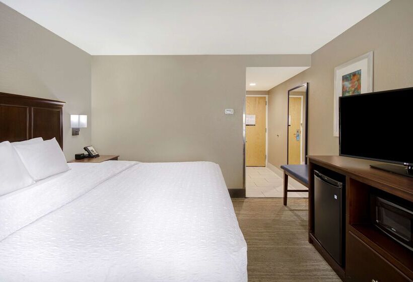 هتل Hampton Inn Huntsville Arsenal/south Pkway