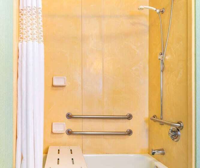 هتل Hampton Inn Huntsville Arsenal/south Pkway