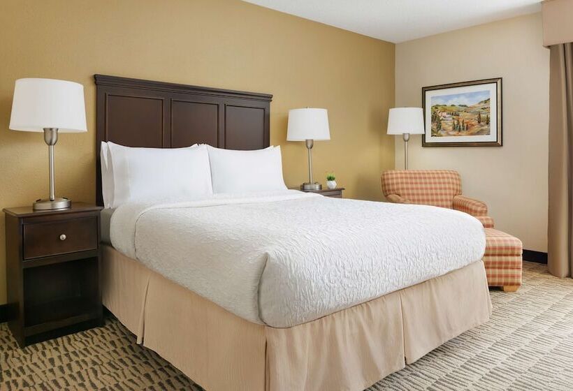 هتل Hampton Inn Jackson