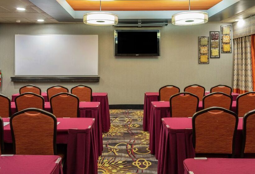 فندق Hampton Inn Jackson/clinton