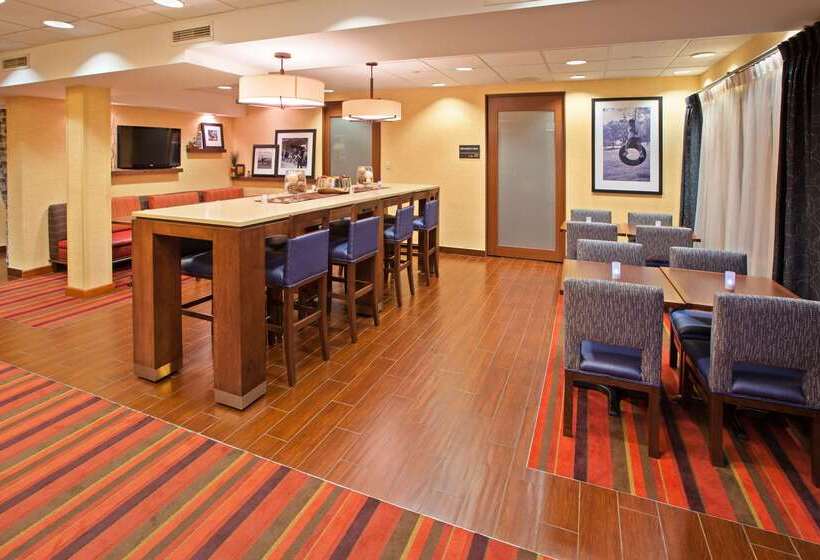 هتل Hampton Inn Joliet  I80