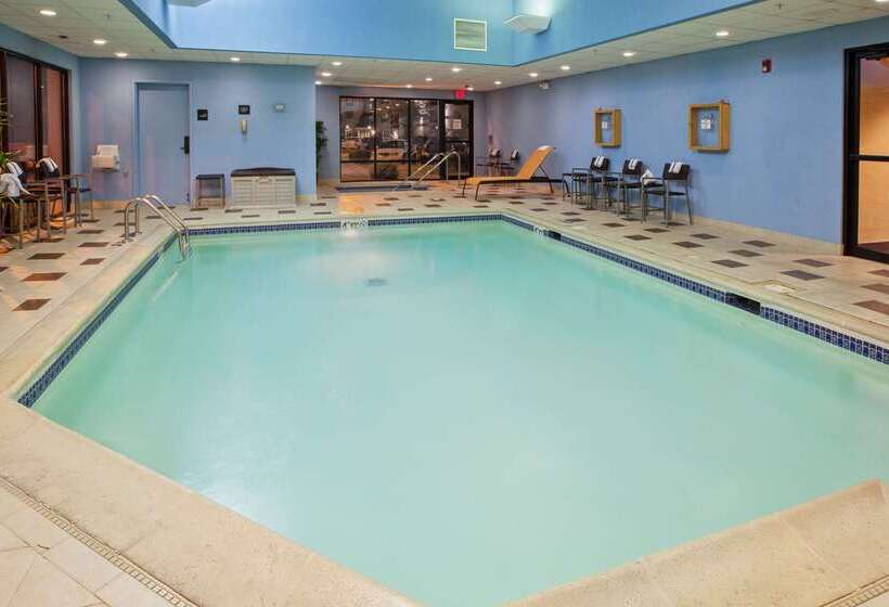 هتل Hampton Inn Joliet  I80