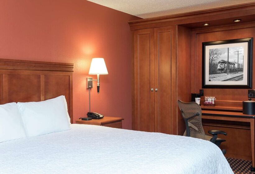 هتل Hampton Inn Joliet  I80