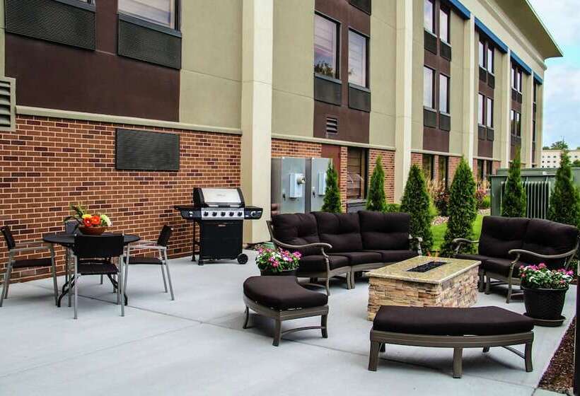 هتل Hampton Inn Joliet  I80