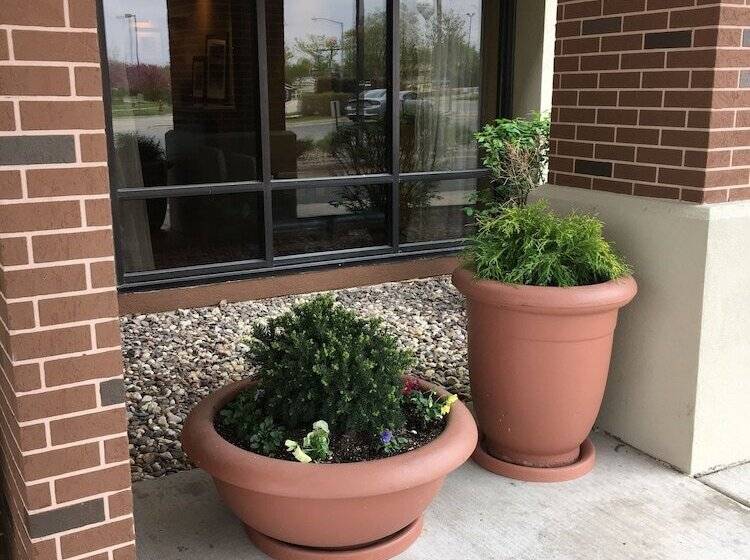 هتل Hampton Inn Joliet  I80